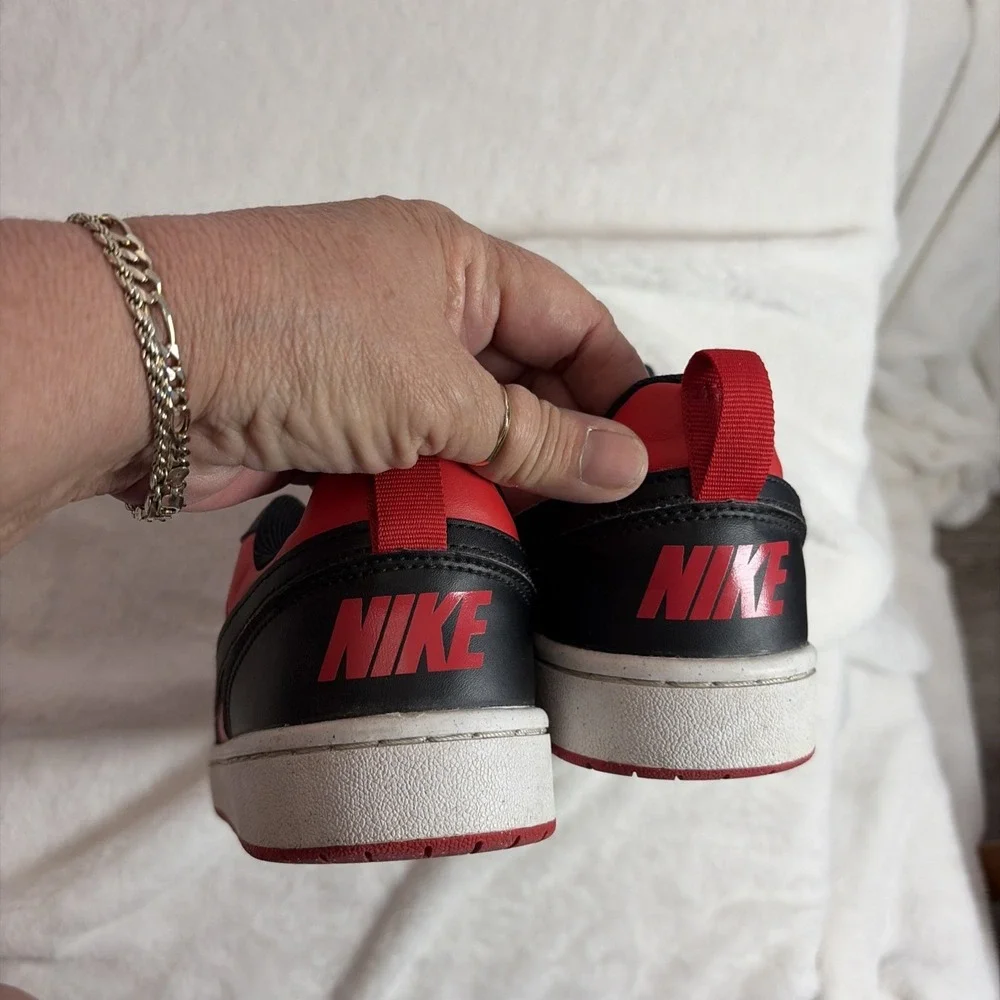 Size 5.5 Y Nike GS Big Kids Court‎ Borough Low Recraft Red/black Sneakers Shoes